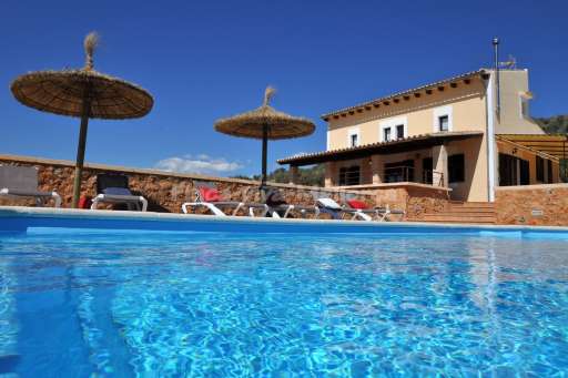 Finca Cova Ses Salines, Haus, Pool, Sonnenliege, Sonnenschirm