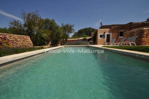 Finca Lorita Santanyi, Pool, Haus, Sonnenliege, Garten