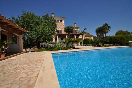 Finca Can Torre, Pool, Haus, überdachte Terrasse