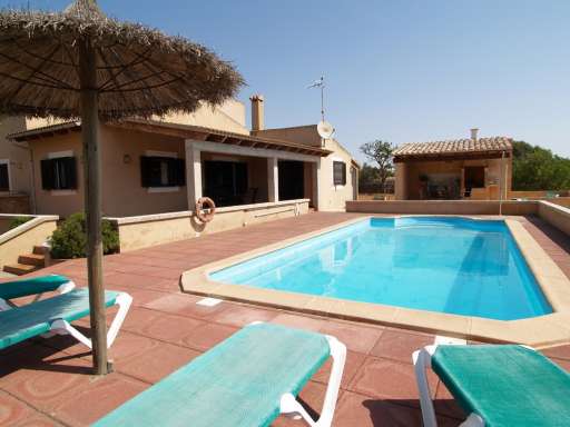 Casa Satanca, Pool, Haus, Sonnenliege, Sonnenschirm, Terrasse