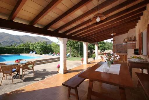 Finca Fontxica Pollenca, überdachte Terrasse, Essbereich, Sitzmöglichkeit, Pool