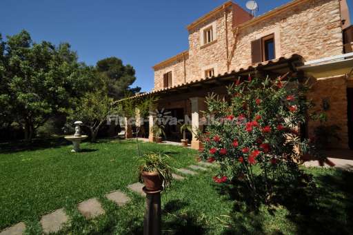 Villa Frutas, Garten, Haus, überdachte Terrasse