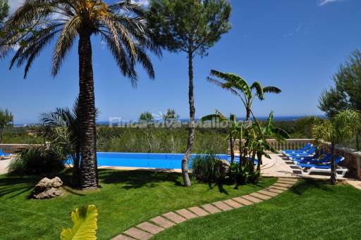 Finca Grandiosa, Garten, Pool, Sonnenliege