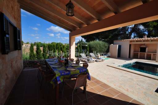 Casa Pedro, überdachte Terrasse, Essbereich, Sitzmöglichkeit, Pool