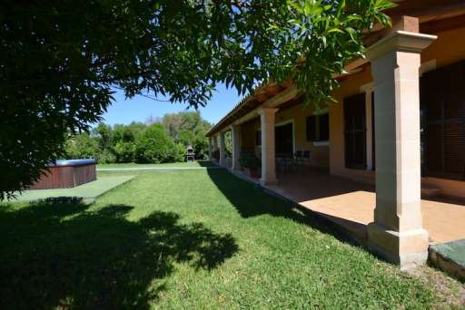 Villa Miguel Sa Pova, Garten, überdachte Terrasse