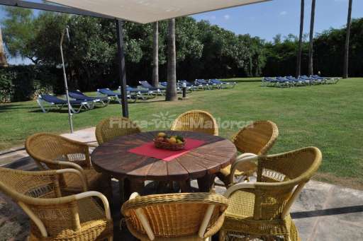 Finca Grande, Sitzmöglichkeit, Sonnenliege, Garten