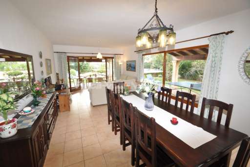 Casa Fonts Salades, Esszimmer, Essbereich