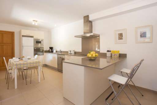 Finca Creus Pollenca, Küche, Theke, Essbereich