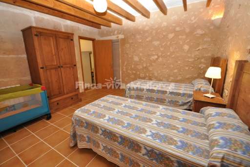 Finca Can Pelat, Schlafzimmer, Einzelbett, Babybett