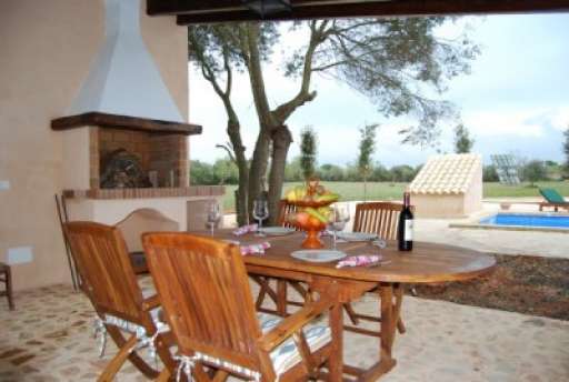 Finca Algarroba, überdachte Terrasse, Sitzmöglichkeit, Grill, Pool