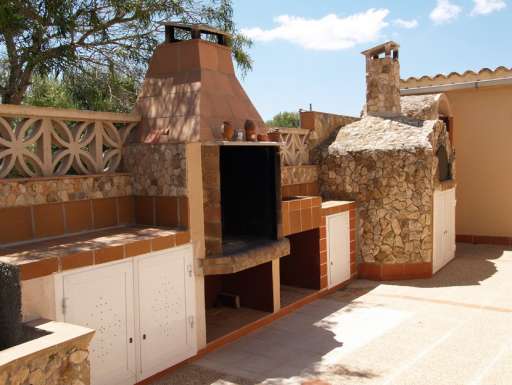 Chalet Lopez, Terrasse, gemauerter Grill