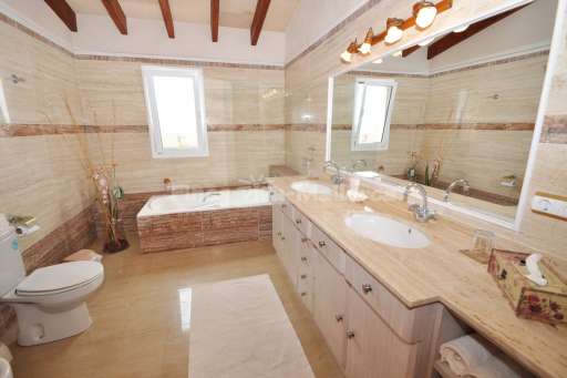 Finca Magda Cas Concos, Badewanne, Badezimmer