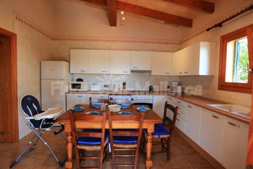 Küche mit Essbereich