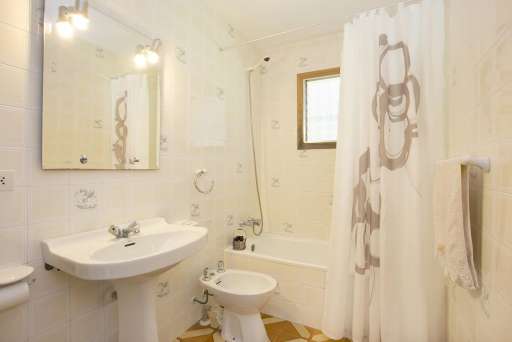 Finca Creus Pollenca, Badezimmer, Badewanne