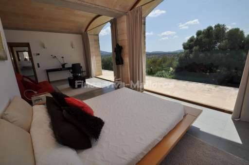Villa Jose Sa Mola, Schlafzimmer, Doppelbett, Aussicht, Panoramafenster
