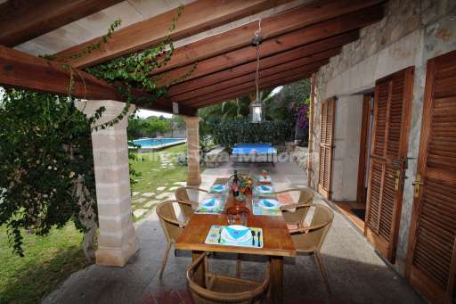 Finca Antonio gran, überdachte Terrasse, Essbereich, Sitzmöglichkeit