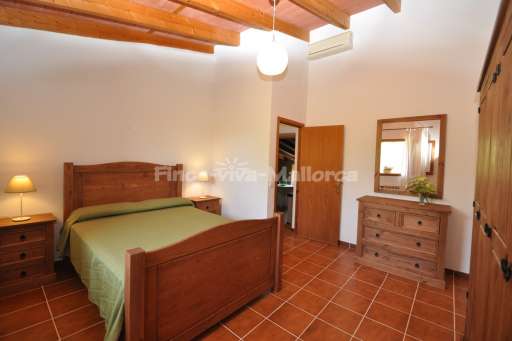 Finca Can Pelat, Schlafzimmer, Doppelbett