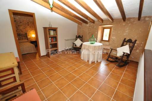 Finca Can Pelat, Wohnzimmer, Schaukelstuhl