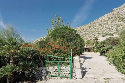 Finca Piedra Port de Pollenca, Haus, Einfahrt