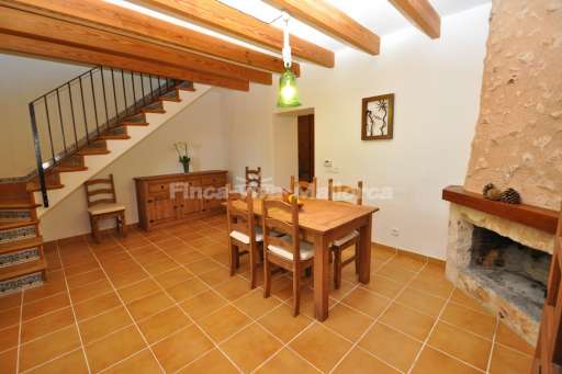 Finca Can Pelat, Essbereich, Kamin