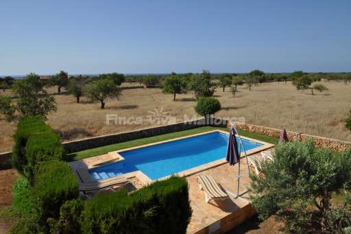 Casa Galerins, Pool,Sonnenliege, Sonnenschirm, Aussicht