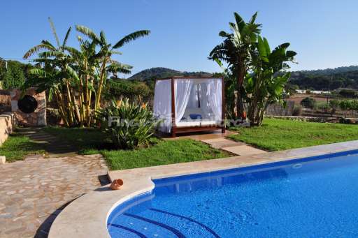 Finca David, Pool, Himmelbett
