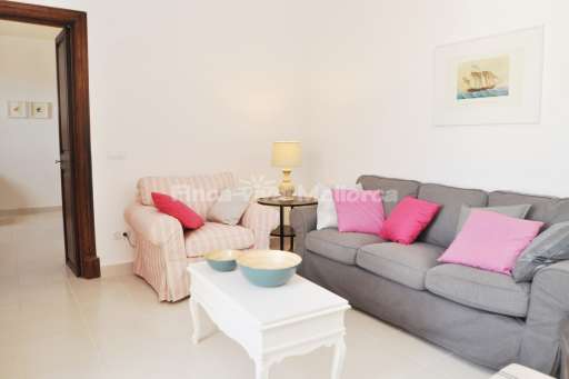 Finca Lorita Santanyi, Wohnzimmer, Spiegel