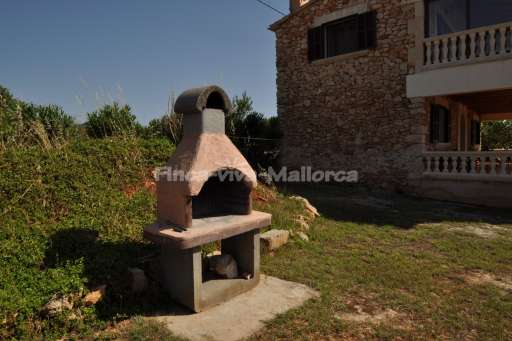 Casa Galerins, gemauerter Grill, Barbecue