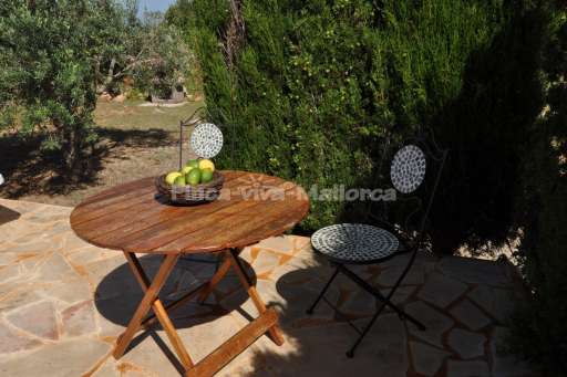 Casa Galerins, Garten, Sitzmöglichkeit