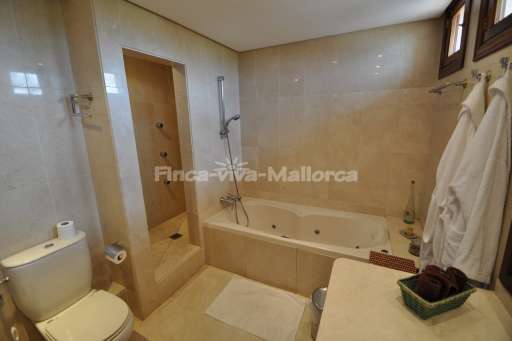 Villa Serena, Badezimmer, Badewanne