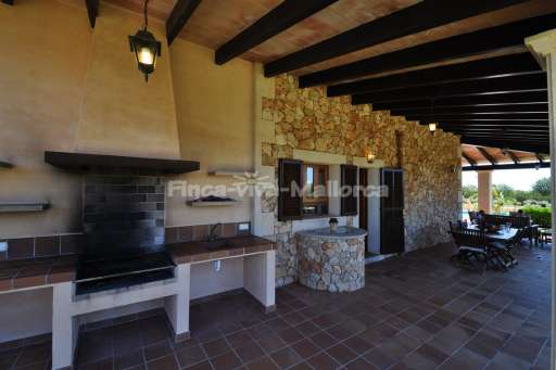 Casa Maria Cala Sanau, überdachte Terrasse, Grill