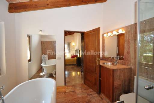 Finca Grande, Badezimmer, Badewanne