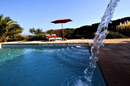 Finca Betanca, Pool, Sonnenliege, Sonnenschirm, Massage-Strahl