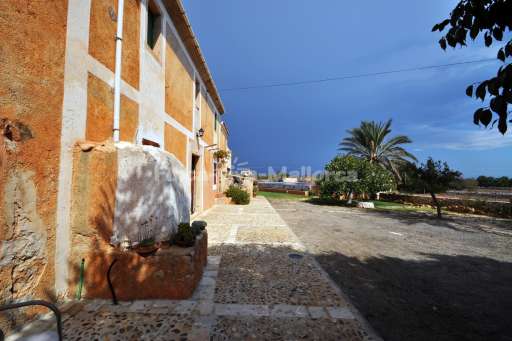 Finca Corima, Haus, Einfahrt