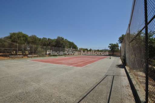 Finca Cas Concos, Tennisplatz