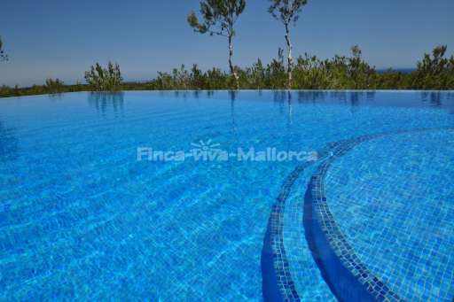 Finca Grandiosa, Pool