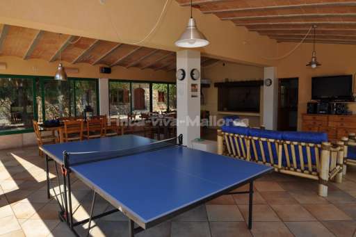 Finca Grande, Terrasse, Tischtennis, Sitzmöglichkeit, Wintergarten