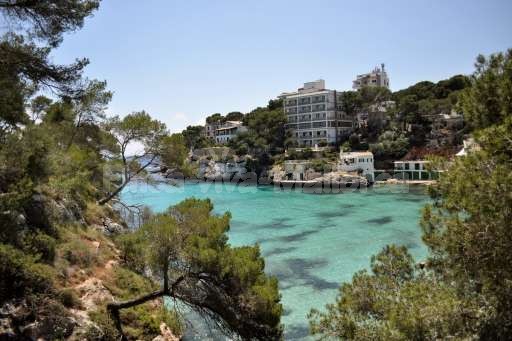 Strand mit HäusernCala Santanyi