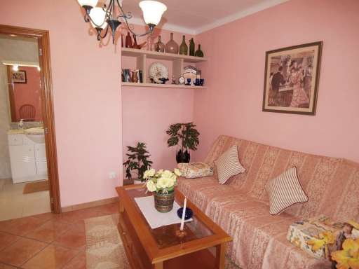 Casa Vincens, Wohnzimmer, Sofa