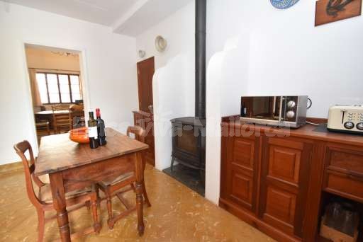 Casa Notario, Aufenthaltsraum, Tisch, Esstisch, Stuhl, Kamin, Mikrowelle