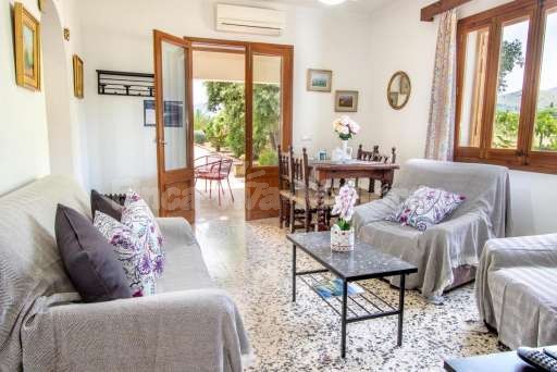 Casita Oliver Port de Pollenca, Wohnzimmer, Sofa, Sessel, Esszimmer, Esstisch, Terrasse