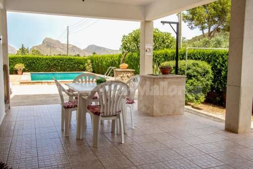 Casita Oliver Port de Pollenca, überdachte Terrasse, Pool, Esstisch