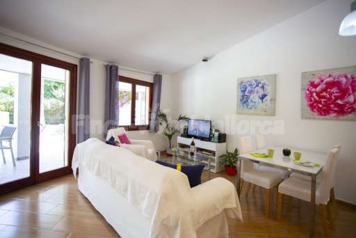 Chalet Juli Sa Pobla, Wohnzimmer, Esszimmer, Esstisch, Sofa