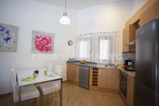 Chalet Juli Sa Pobla, Esszimmer, Küche, Esstisch