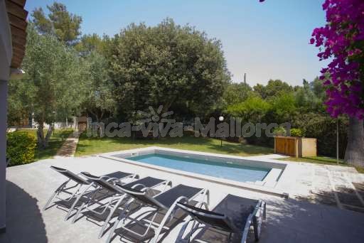 Chalet Juli Sa Pobla, Pool, Garten, Sonnenliege