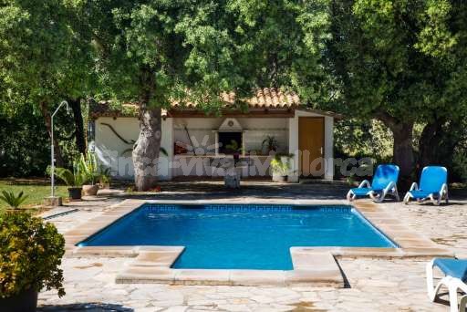 Finca Cantor Pollenca, Pool, Außendusche, gemauerter Grill