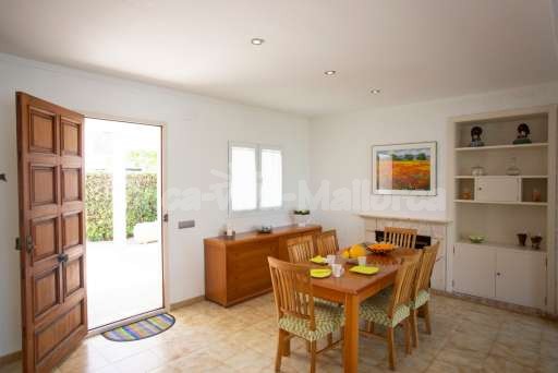 Chalet Caro Can Picafort, Esszimmer, Esstisch