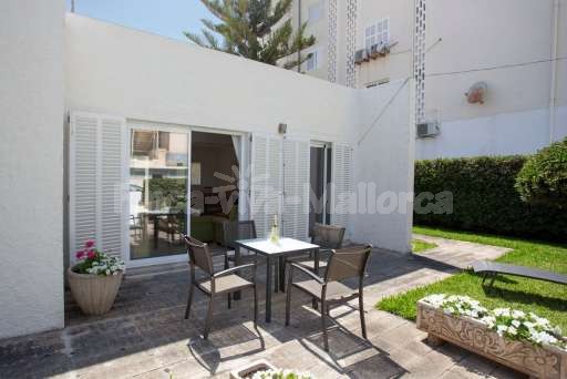 Chalet Caro Can Picafort, Haus, Eingang, Esstisch, Garten