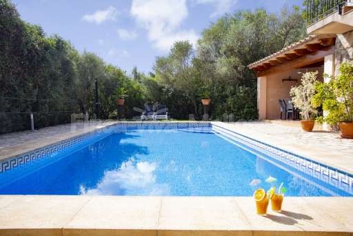 Finca Es Biali, Pool, Terrasse, Sonnenliege