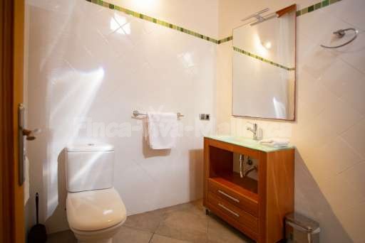 Finca Es Biali, Badezimmer, Spiegel